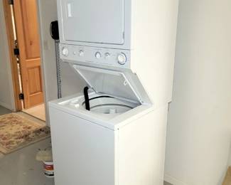 Stacked Frigidaire washer/dryer