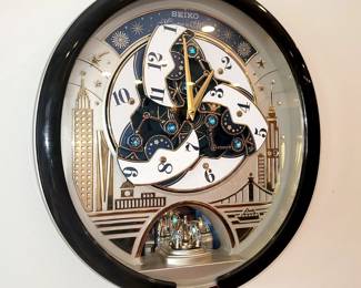 Sieko "Melodies in Motion" musical quartz clock