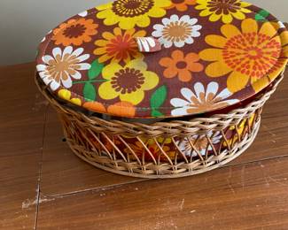 How cute is this sewing basket!