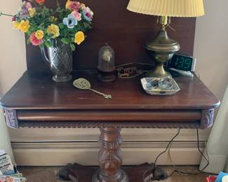 Lovely game table (damage on one foot)