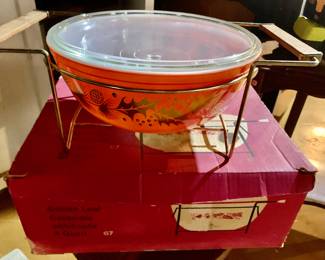 1960 Golden Leaf Casserole Pyrex Promotional Pattern with original box.