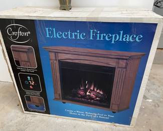 Electric fireplace (by Crofton)
