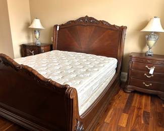 Queen size bed
