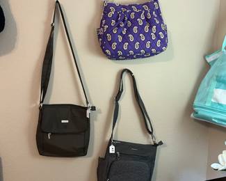 Vera Bradley and more womens purses!