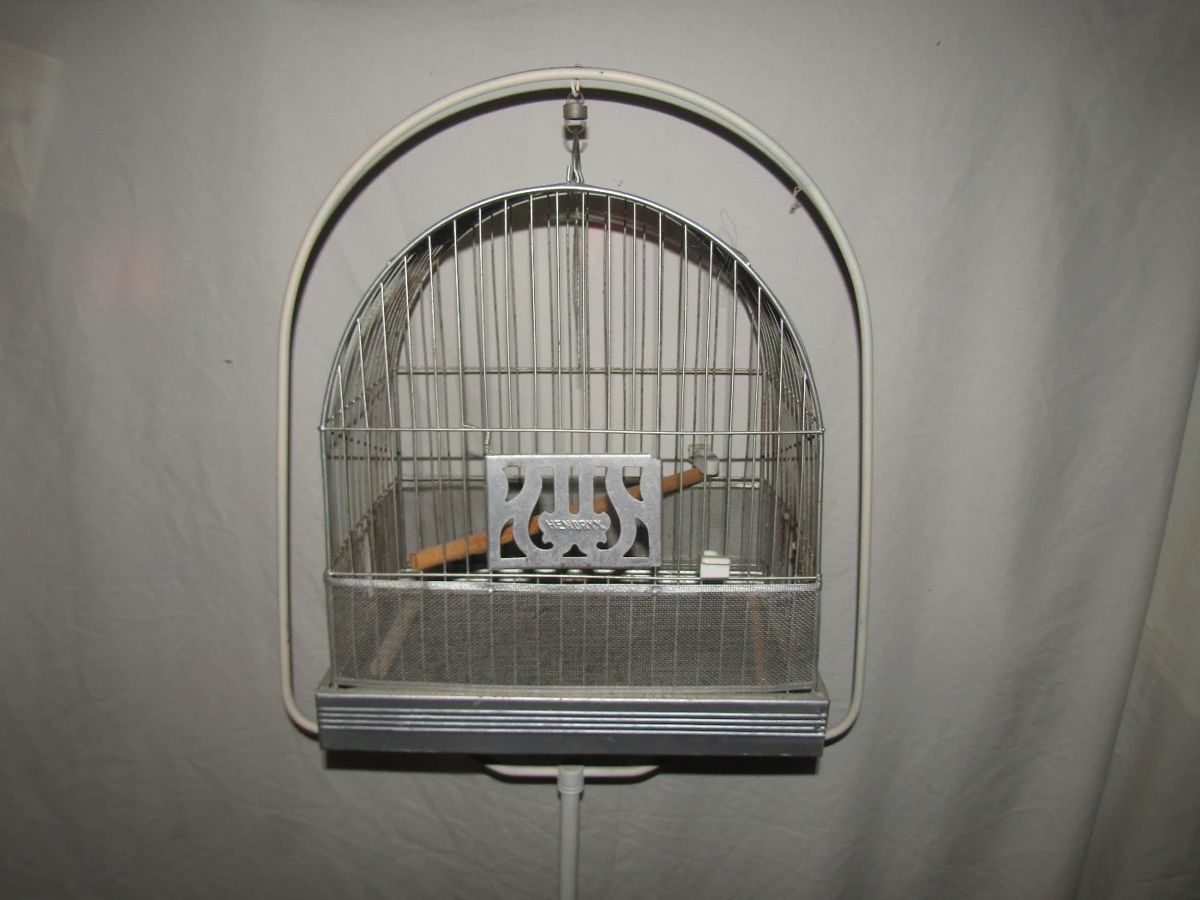 Deceased Estate Furniture,Furnishings,Crafting starts on 12/30/2023