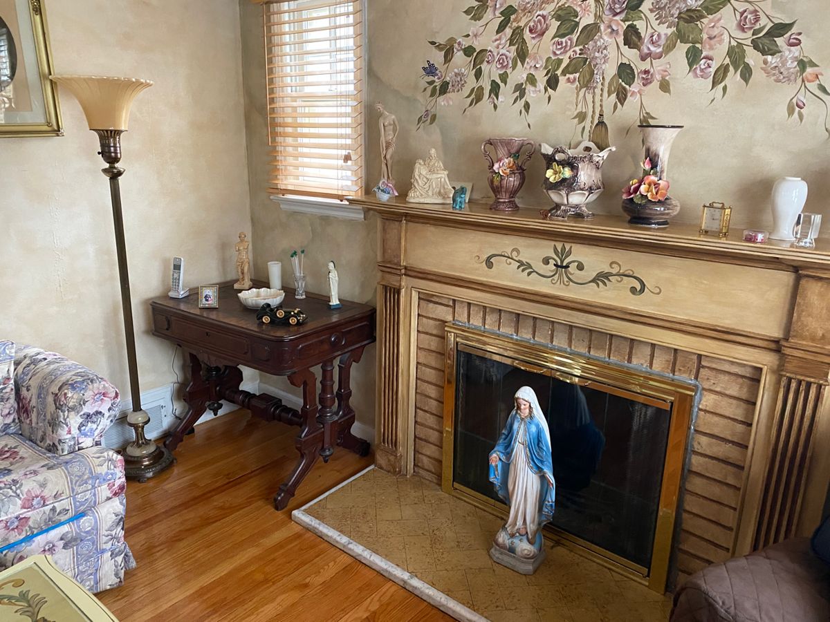 Estate Sales By Olga in Springfield All... starts on 1/26/2024