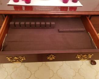 KNOB CREEK SILVERWARE DRAWER IN SERVER