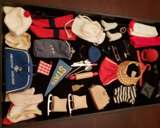 VINTAGE BARBIE ACCESSORIES