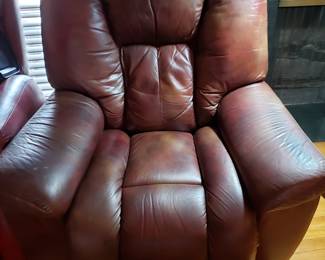 LAZY BOY LEATHER CHAIR