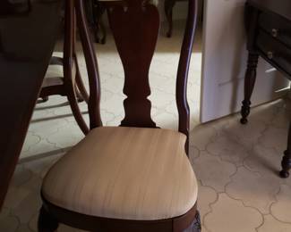 KNOB HILL QUEEN ANNE CHAIR