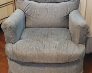 Swivel armchair 