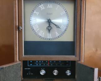 RCA clock radio 