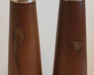 Mid - century salt and pepper shakesrs