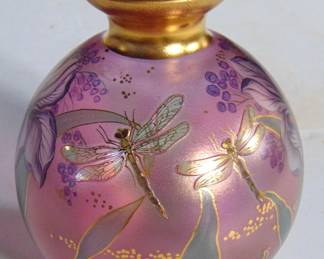 SIGNED VINTAGE DRAGON FLY FLORAL ART GLASS VASE