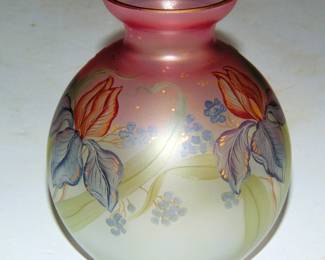 SIGNED VINTAGE DRAGON FLY FLORAL ART GLASS VASE