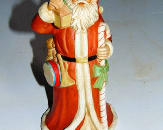 VINTAGE MUSICAL SANTA CLAUS FIGURINE - WORKS