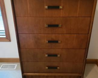 Matching chest of drawers