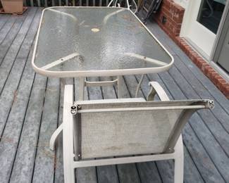Patio table w 4 chairs
