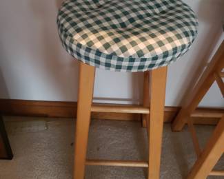 4 cute stools
