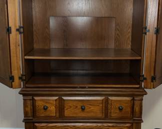 Cabinet with back panel inserted