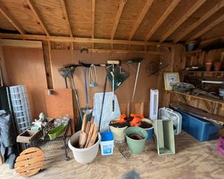 Garden tools, fencing, pots & decor 