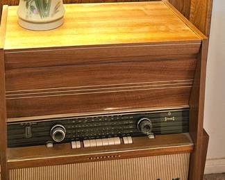 converted European stereo console 