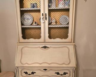 French Provencial secretary 