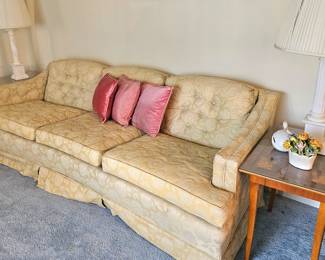 vintage couch, just need a bit of cleaning