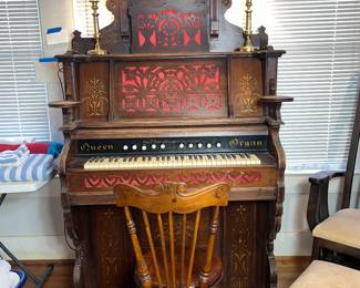 Queen Organ