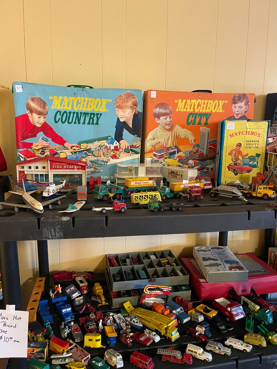 Estate Sale by The Junque Ladies in Huntington, WV starts on 1/4/2024