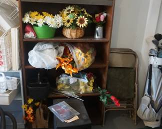 floral decor, bookcase