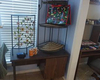corner shelf, table, decor