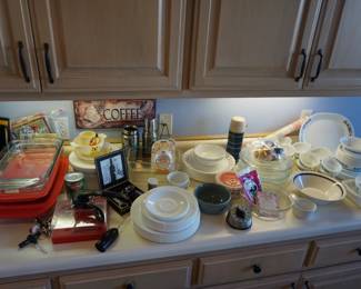dishes, Pyrex baking dishes