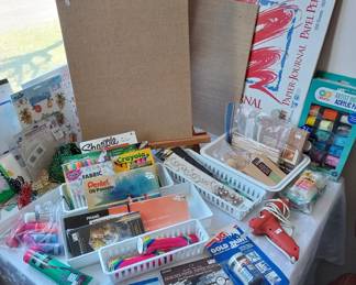 Arts and crafts supplies