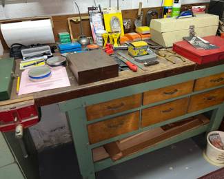 cool tool bench, will see if its attached or if its for sale..