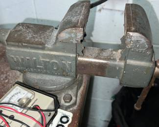 Wilton bullet vise a bit worn