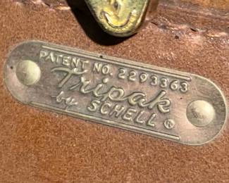 Old Schell Dr’s bag..  wanna play Doctor?