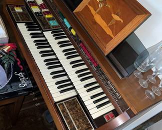 Thomas by Heathkit Troubadour 186 ORGAN