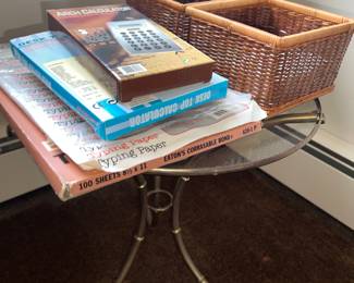 Pretty midmod style glass table