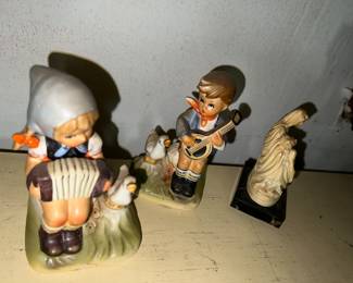 Hummel-ish figurines