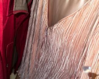 oooh.  Swanky 1920's style Flapper dress woo woo!