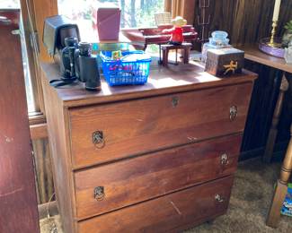 Cute little dresser.