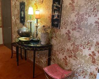 This room reminds me of the Lacy Underall line from Caddyshack, "Who's your decorator? Benihana?"