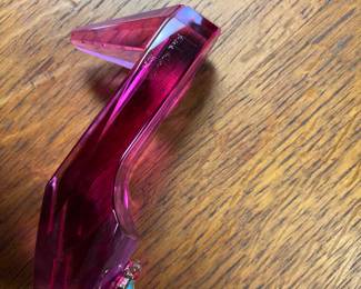 Anytime I see the name Nicole Miller I think of the British salesman from Seinfeld.