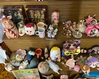 Pigs are great swimmers.