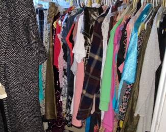 Assorted women’s clothes 