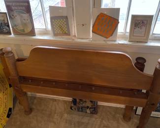 Single headboard and footboard 