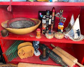 Antique kitchen ware , Native American pieces