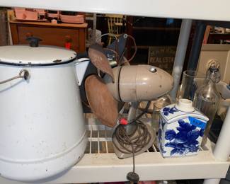 Enamelware coffee pot, Vtg. Fan