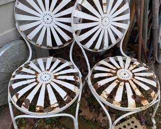 Vtg. Metal chairs 